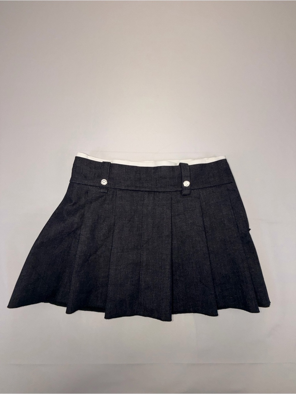 Maje NWT Pleated Denim Mini Skirt Size 36 Dark Wash Black High Waist Paris